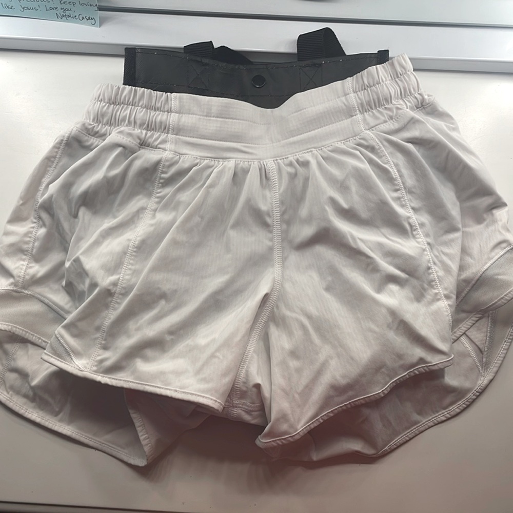 Hotty Hots Size 6 “4”